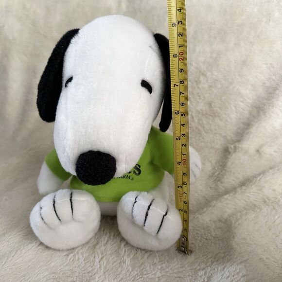Snoopy Peanuts Knotts Berry Farm Green Shirt 10" Plush Stuffed Toy Cedar Fair - Picture 5 of 6